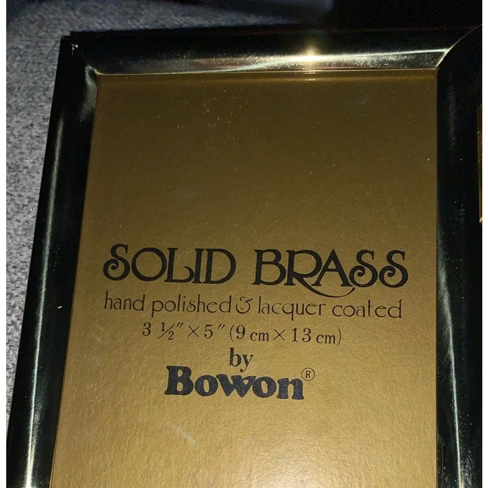 Vintage Brown Solid Brass Lacquered Dual Hinged Picture Frame 3.5 x 5 NWOT